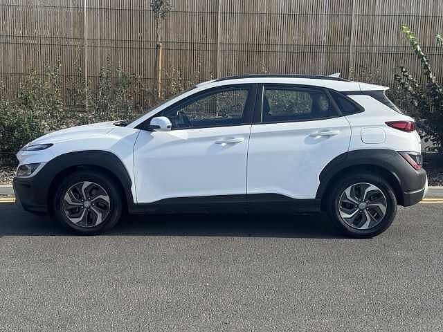 Hyundai KONA 1.6 GDi Hybrid SE Connect 5dr DCT White