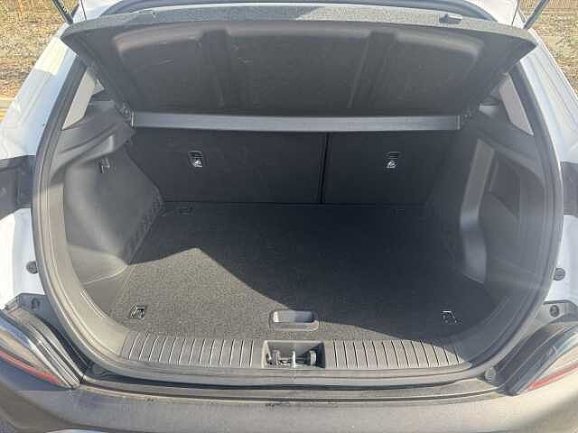 Hyundai KONA 1.6 GDi Hybrid SE Connect 5dr DCT White