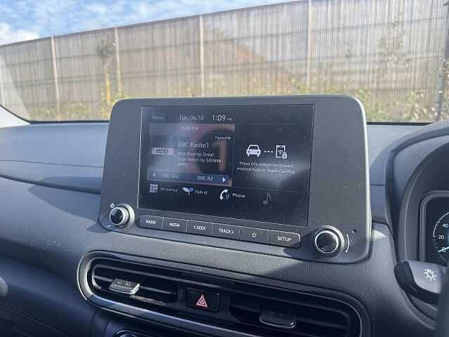 Hyundai KONA 1.6 GDi Hybrid SE Connect 5dr DCT White