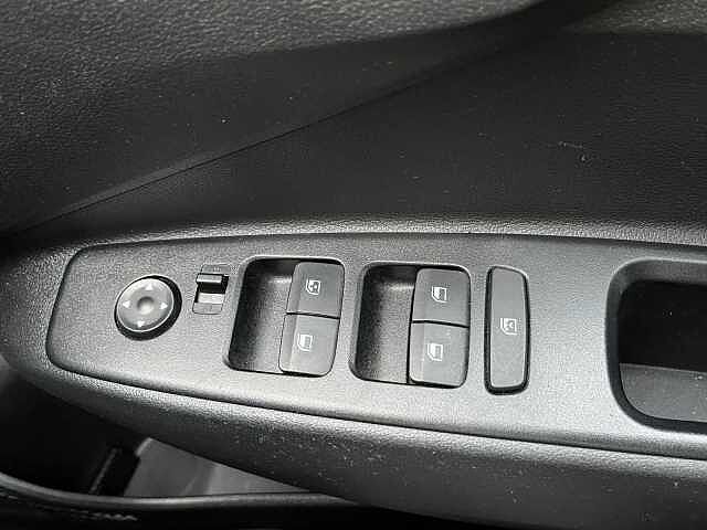 Hyundai I10 1.0 MPi SE Connect 5dr White