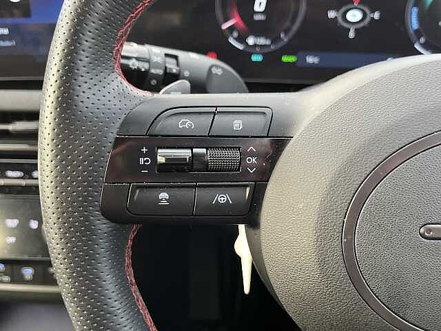 Hyundai TUCSON 1.6T Hybrid N Line 5dr Auto Red