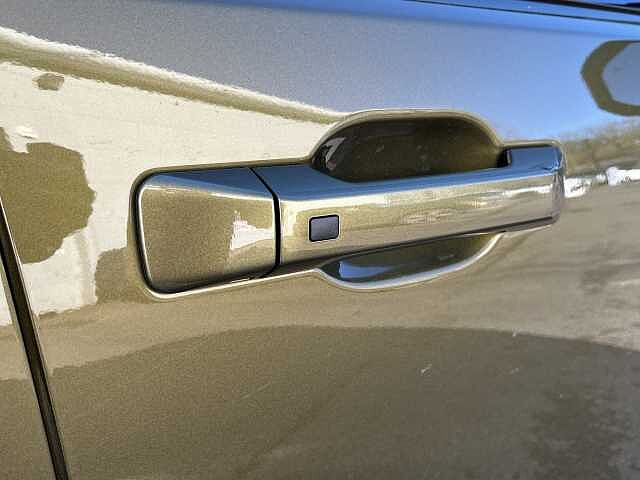 Hyundai SANTA FE 1.6 TGDi Hybrid Calligraphy 5dr 4WD Auto Green