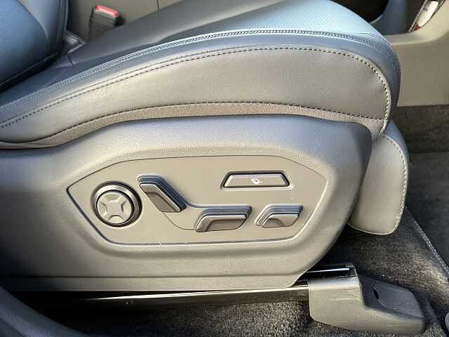 Hyundai SANTA FE 1.6 TGDi Hybrid Calligraphy 5dr 4WD Auto Green