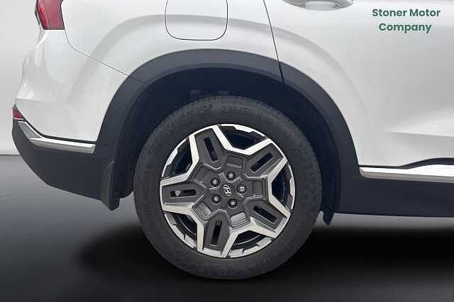 Hyundai SANTA FE 1.6 TGDi Plug-in Hybrid Ultimate 5dr 4WD Auto White