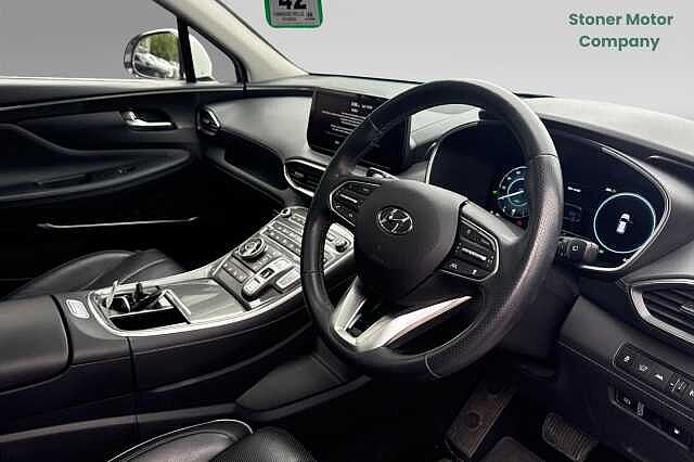 Hyundai SANTA FE 1.6 TGDi Plug-in Hybrid Ultimate 5dr 4WD Auto White