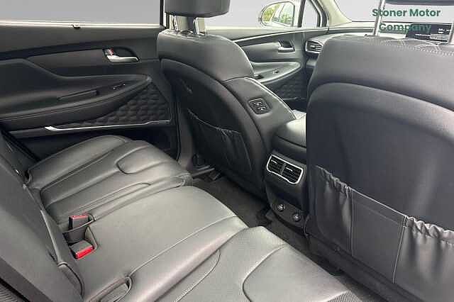 Hyundai SANTA FE 1.6 TGDi Plug-in Hybrid Ultimate 5dr 4WD Auto White