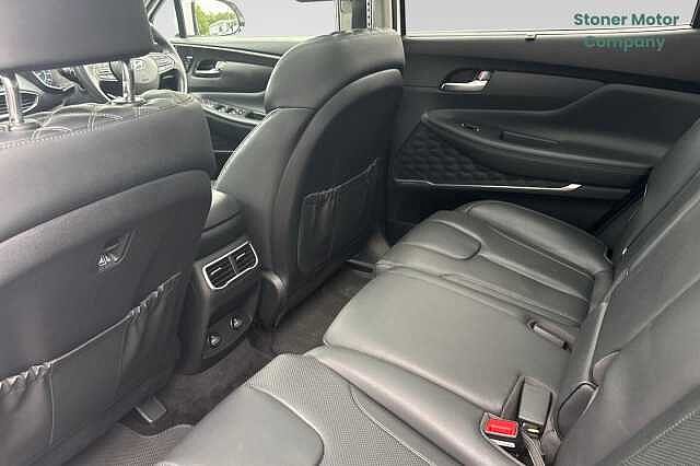 Hyundai SANTA FE 1.6 TGDi Plug-in Hybrid Ultimate 5dr 4WD Auto White