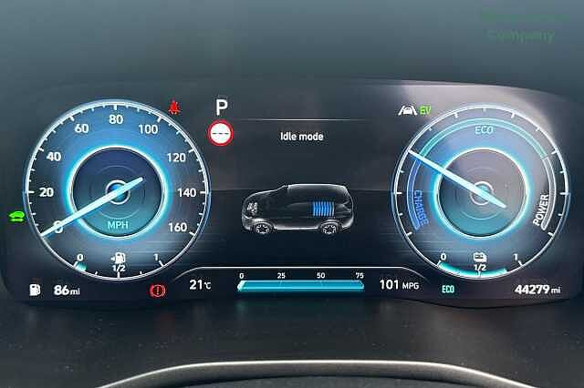 Hyundai SANTA FE 1.6 TGDi Plug-in Hybrid Ultimate 5dr 4WD Auto White