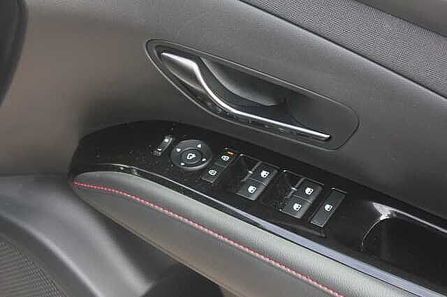 Hyundai TUCSON ESTATE 1.6T Plug-in Hybrid N Line 5dr 4WD Auto Black