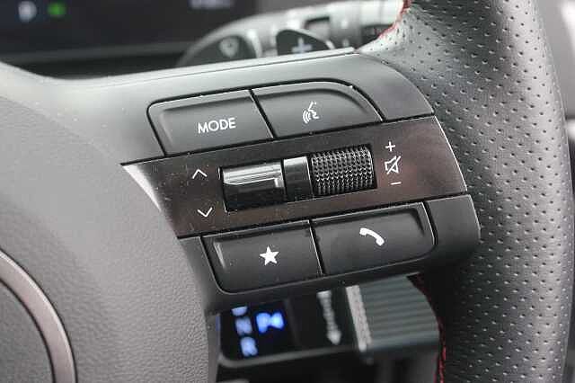 Hyundai TUCSON 1.6T Plug-in Hybrid N Line S 5dr Auto White