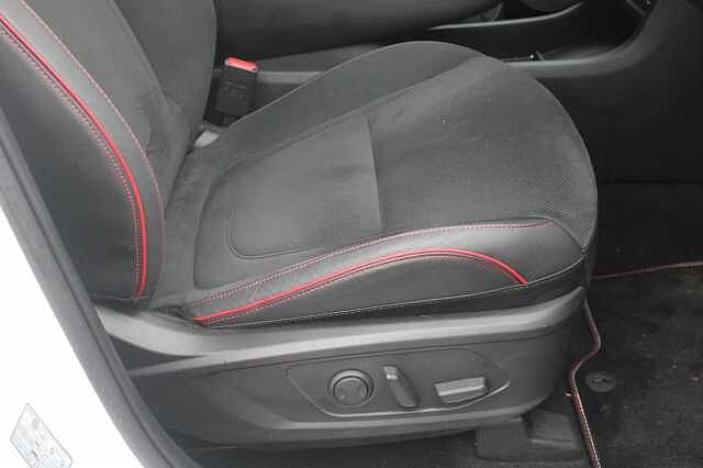 Hyundai TUCSON 1.6T Plug-in Hybrid N Line S 5dr Auto White