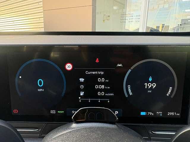 Hyundai KONA 65.4kWh Advance Auto 5dr Black