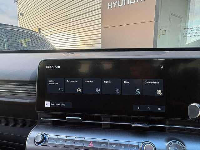 Hyundai KONA 65.4kWh Advance Auto 5dr Black