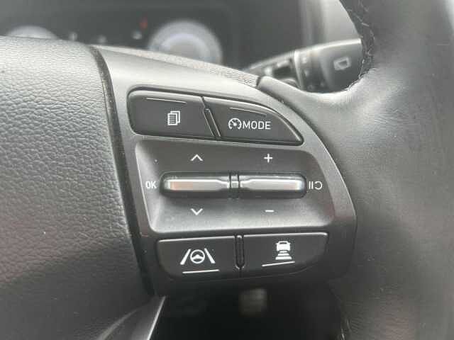 Hyundai KONA 39kWh SE Connect Auto 5dr (10.5kW Charger)