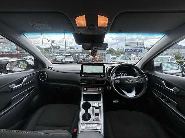 Hyundai KONA 39kWh SE Connect Auto 5dr (10.5kW Charger)