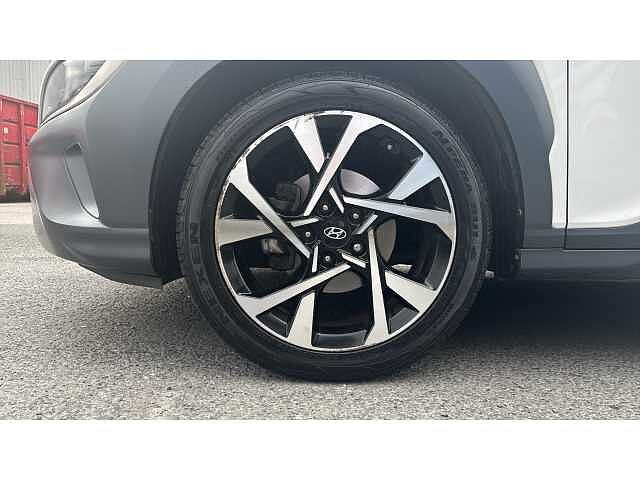 Hyundai KONA 1.0 TGDi 48V MHEV Premium 5dr White