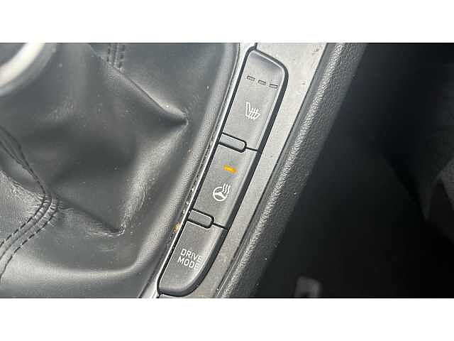 Hyundai KONA 1.0 TGDi 48V MHEV Premium 5dr White