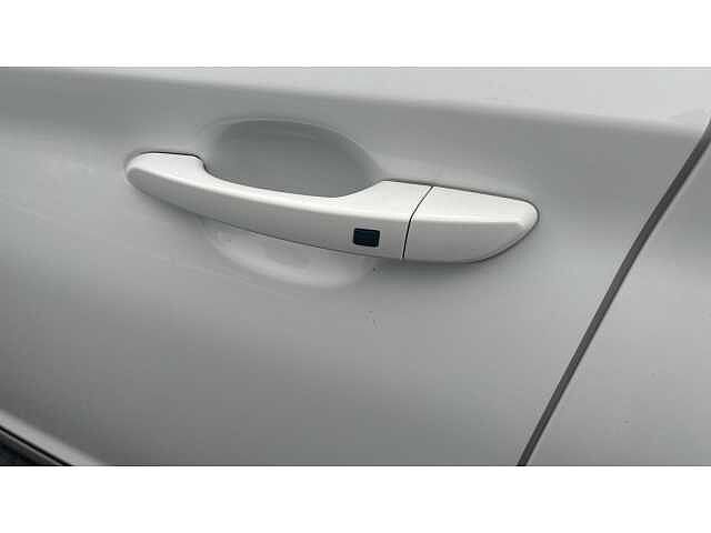Hyundai KONA 1.0 TGDi 48V MHEV Premium 5dr White