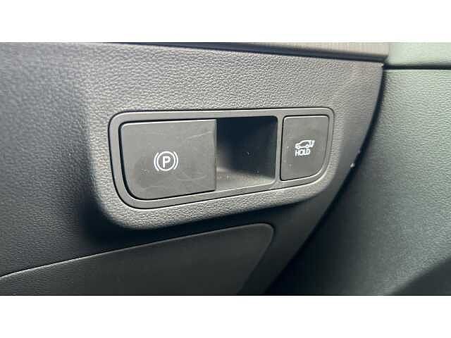 Hyundai KONA 1.6 Hybrid 129 Ultimate 5dr DCT White