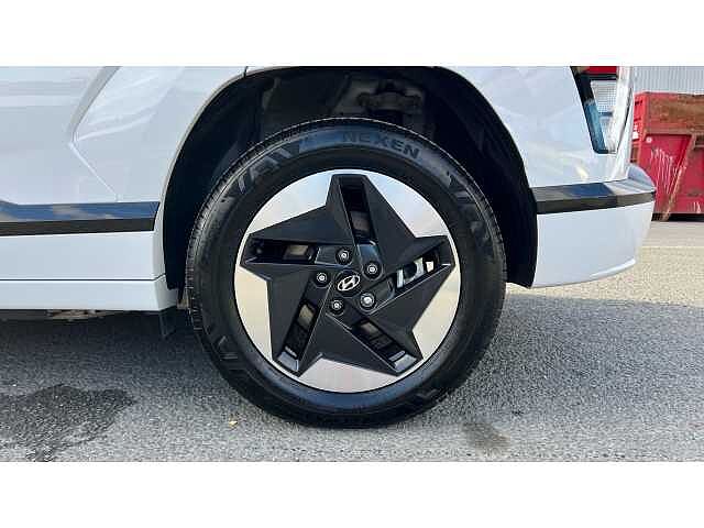 Hyundai KONA 160kW Advance 65kWh 5dr Auto White