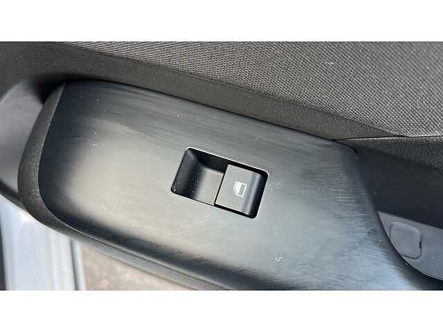 Hyundai KONA 160kW Advance 65kWh 5dr Auto White