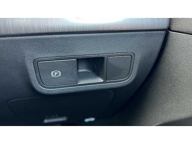 Hyundai KONA 160kW Advance 65kWh 5dr Auto White