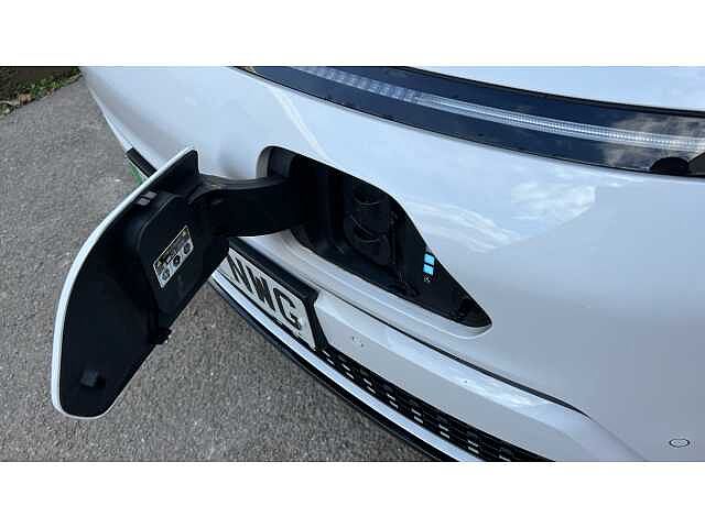 Hyundai KONA 160kW Advance 65kWh 5dr Auto White