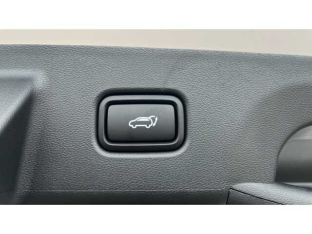 Hyundai TUCSON Tucson 1.6T Hybrid 215ps Ultimate AU Atlas White