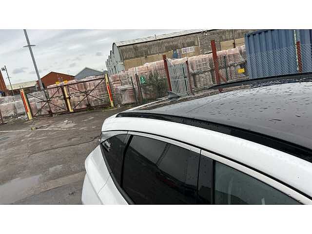 Hyundai TUCSON Tucson 1.6T Hybrid 215ps Ultimate AU Atlas White