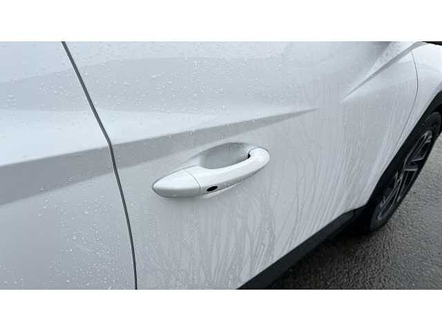 Hyundai TUCSON Tucson 1.6T Hybrid 215ps Ultimate AU Atlas White