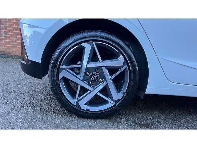 Hyundai I20 I20 1.0T GDi Premium 5dr White