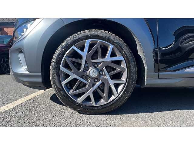 Hyundai KONA 1.6 GDi Hybrid Ultimate 5dr DCT BLACK