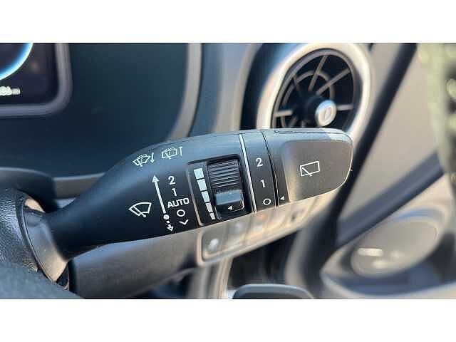 Hyundai KONA 1.6 GDi Hybrid Ultimate 5dr DCT BLACK