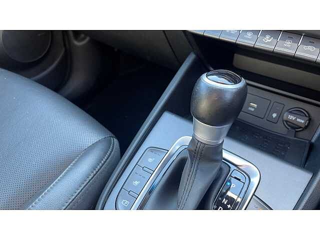 Hyundai KONA 1.6 GDi Hybrid Ultimate 5dr DCT BLACK