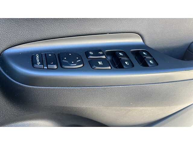 Hyundai KONA 1.6 GDi Hybrid Ultimate 5dr DCT BLACK