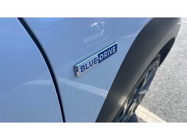 Hyundai KONA 1.6 GDi Hybrid Premium SE 5dr DCT Chalk White