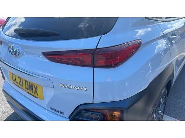 Hyundai KONA 1.6 GDi Hybrid Premium SE 5dr DCT Chalk White