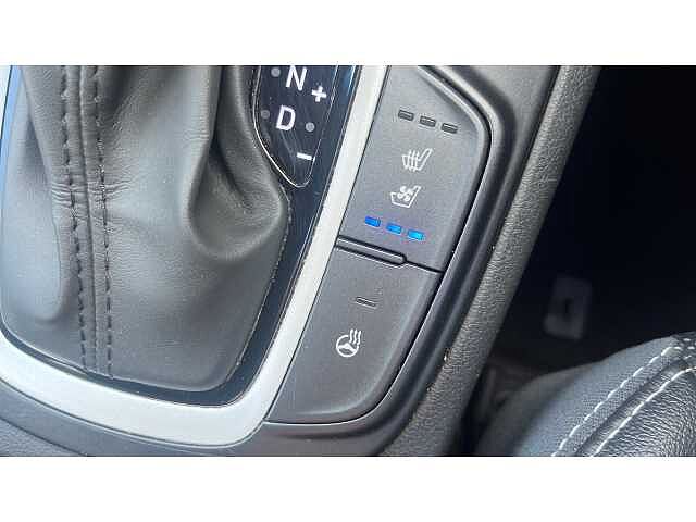 Hyundai KONA 1.6 GDi Hybrid Premium SE 5dr DCT Chalk White
