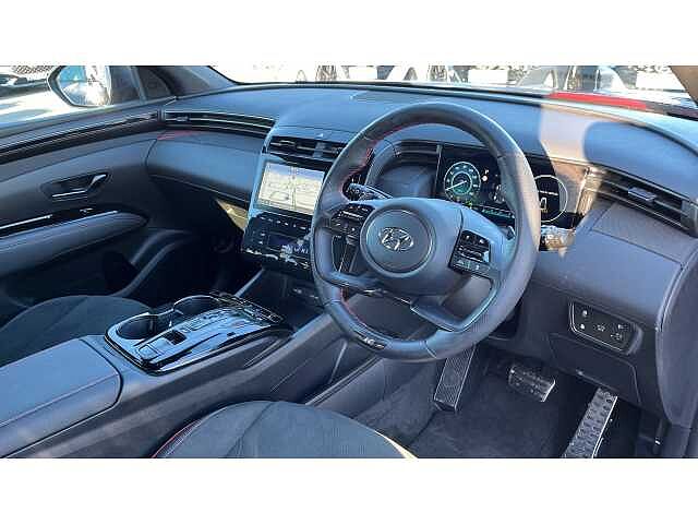 Hyundai TUCSON 1.6 TGDi Plug-in Hybrid N Line S 5dr 4WD Auto RED