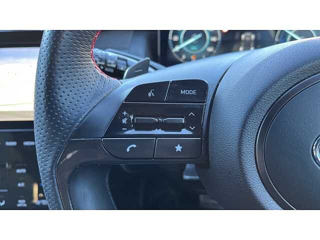 Hyundai TUCSON 1.6 TGDi Plug-in Hybrid N Line S 5dr 4WD Auto RED