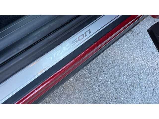 Hyundai TUCSON 1.6 TGDi Plug-in Hybrid N Line S 5dr 4WD Auto RED