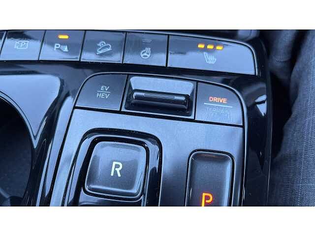 Hyundai TUCSON 1.6 TGDi Plug-in Hybrid N Line S 5dr 4WD Auto RED