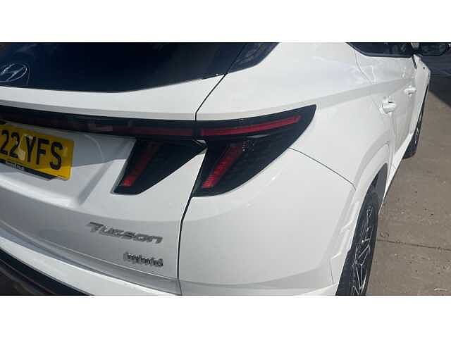 Hyundai TUCSON 1.6 TGDi Hybrid 230 N Line S 5dr 2WD Auto Atlas White