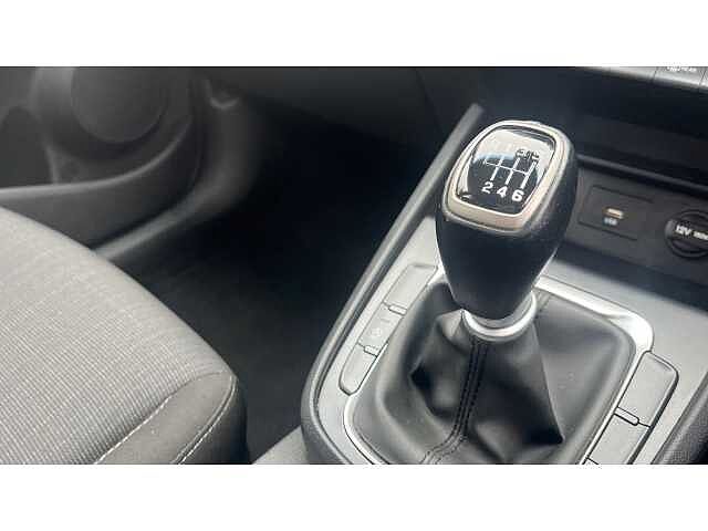 Hyundai KONA 1.0 TGDi 48V MHEV SE Connect 5dr Pulse Red