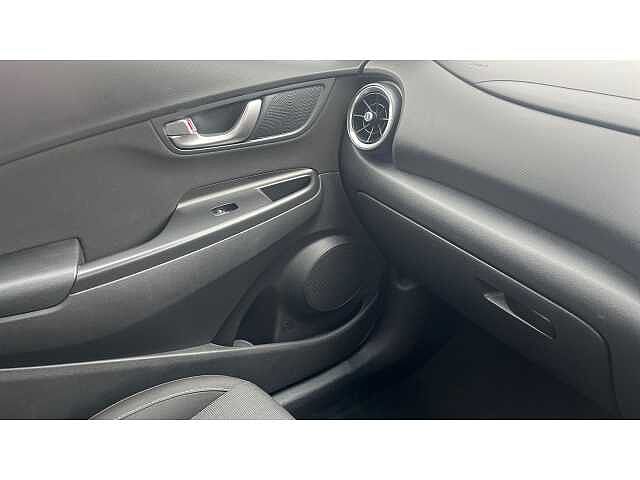 Hyundai KONA 1.0 TGDi 48V MHEV SE Connect 5dr Pulse Red