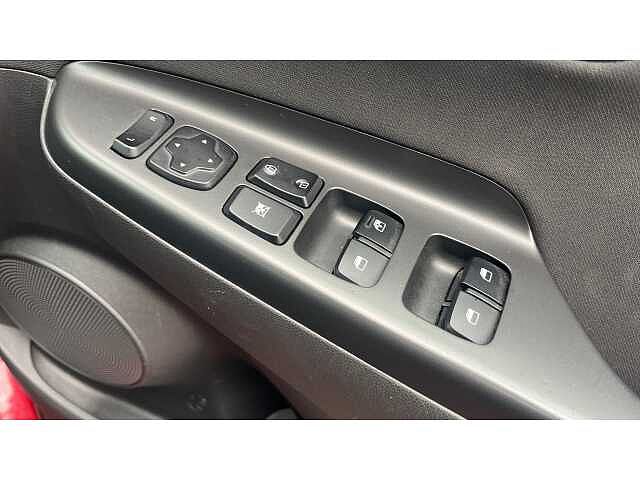 Hyundai KONA 1.0 TGDi 48V MHEV SE Connect 5dr Pulse Red