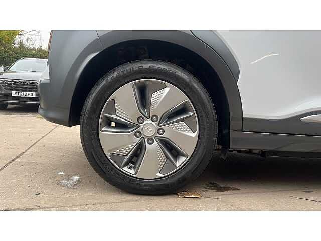 Hyundai KONA 150kW Premium SE 64kWh 5dr Auto White