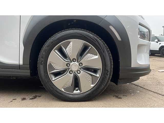 Hyundai KONA 150kW Premium SE 64kWh 5dr Auto White