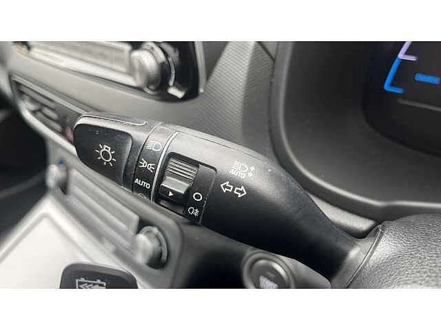 Hyundai KONA 150kW Premium SE 64kWh 5dr Auto White