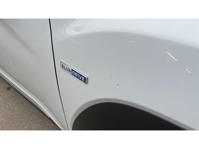 Hyundai KONA 150kW Premium SE 64kWh 5dr Auto White